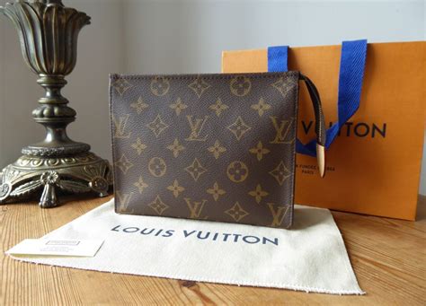 louis vuitton toiletry 19|More.